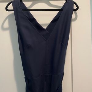Jump suit in navy blue